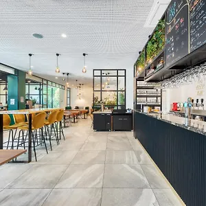 3* Отель Kyriad Lyon Ouest
