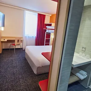 2* Отель Kyriad Eco - Ferrand Estaing