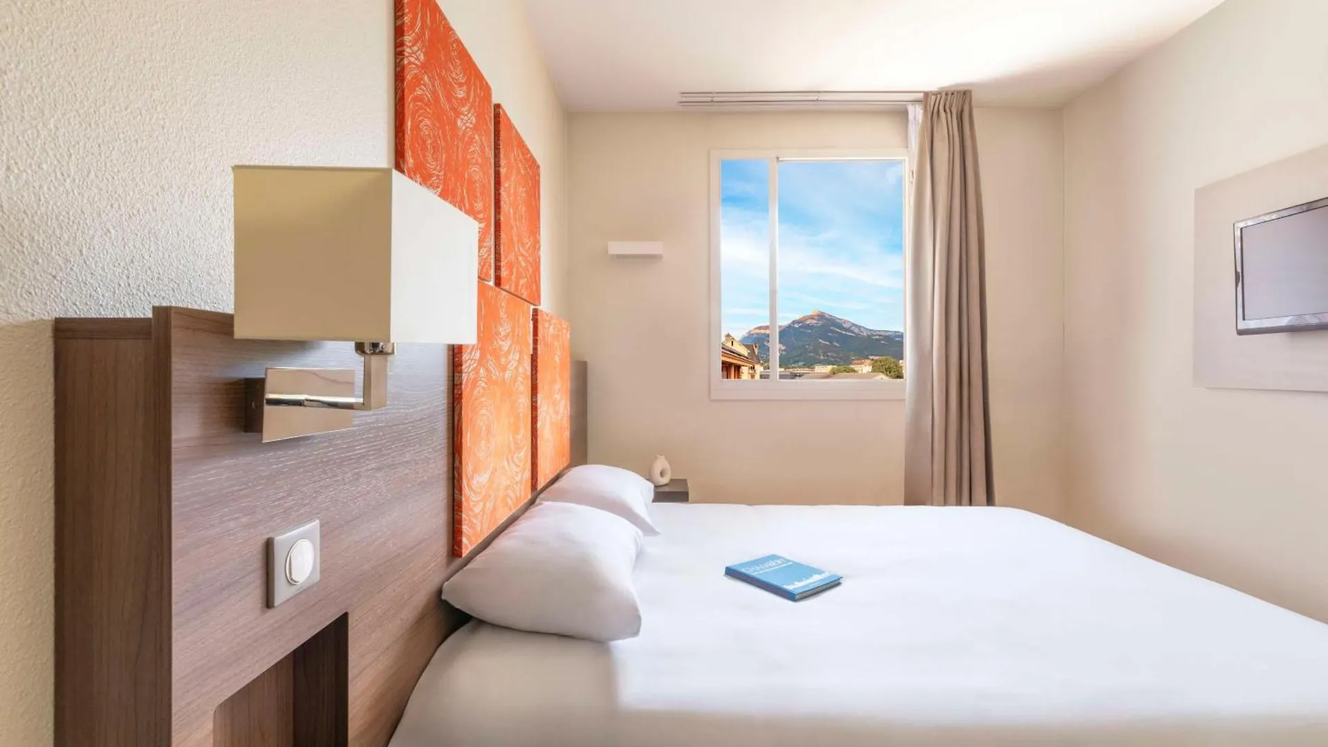 Kyriad Chambéry Centre - Hôtel et Résidence França