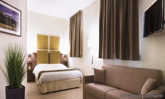 Kyriad Chambery Centre - Hotel Et Residence 3*,  France