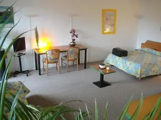 Aparthotel Kyriad Chambery Centre - Hotel Et Residence