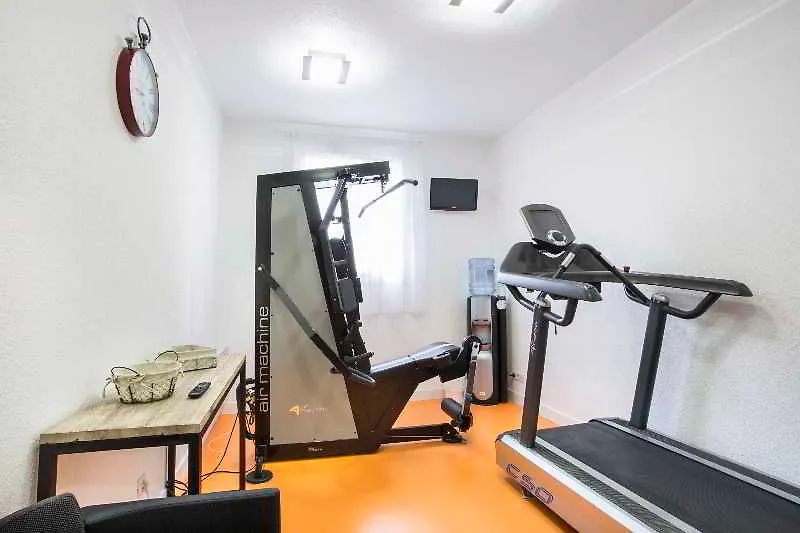 Aparthotel Kyriad Chambery Centre - Hotel Et Residence