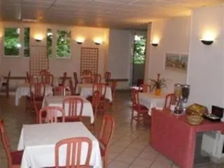 Kyriad Chambery Centre - Hotel Et Residence 3*,  Франция