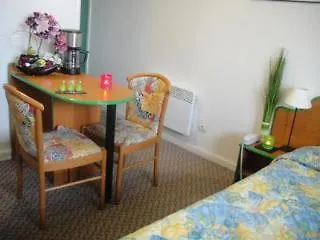 *** Aparthotel Kyriad Chambery Centre - Hotel Et Residence France