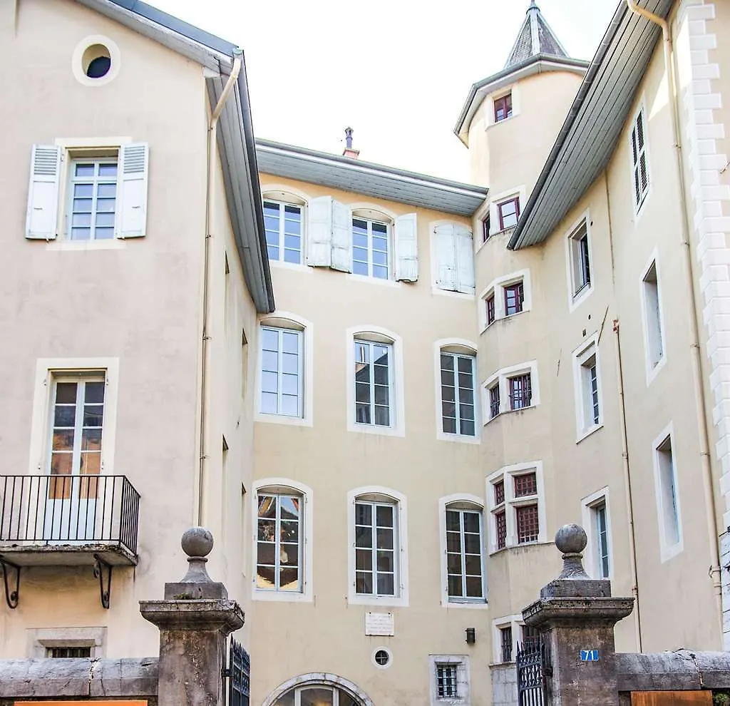 Kyriad Chambery Centre - Hotel Et Residence
