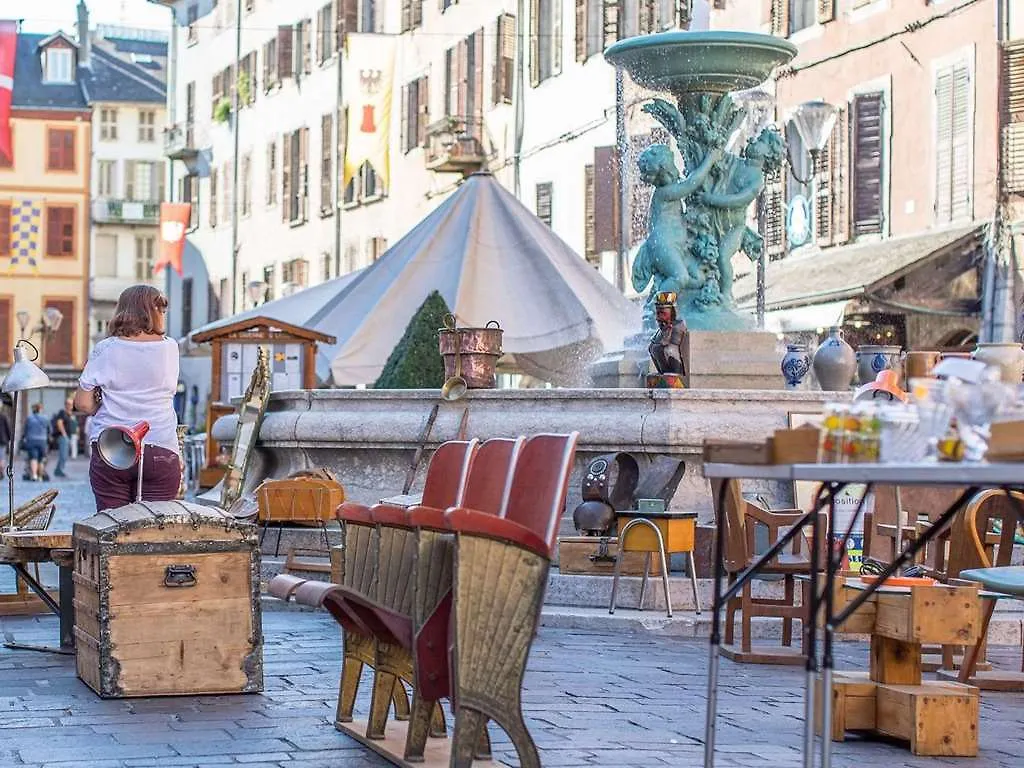 Kyriad Chambery Centre - Hotel Et Residence 3*,
